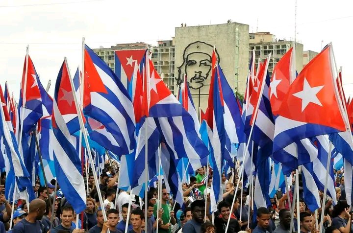 IzquierdaUnid15's tweet photo. Ante la amenaza y el odio imperial, #Cuba seguirá siendo un país soberano, libre e independiente, al costo de cualquier sacrificio. #IzquierdaLatina #CubaEstáFirme. https://t.co/t3eaxE4n0G