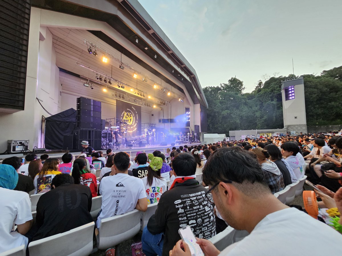 hill6illy777's tweet photo. ライブは最高！！
時間帯のせいか暴れてないからか不思議と爽快感があるね
チリビーンズ舐めてたわ…
次は名古屋や！
#サバシスター
#buddyup
#chillibeans https://t.co/7rxBUZDgGp