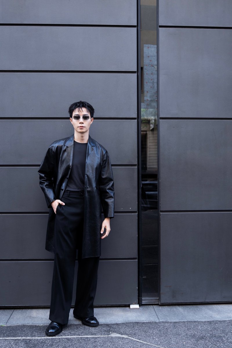 EverydaynewsTH's tweet photo. หล่อละลาย ส่งภาพของ "ซี-พฤกษ์" ขณะไปร่วมชมแฟชั่นโชว์ Jil Sander คอลเลกชั่นใหม่ Spring Summer 2027 ที่จัดขึ้นในวันนี้ ณ กรุงมิลาน ประเทศอิตาลี 

ZEE PRUK MFW 2027
#EVERYDAYth #ZeePruk
#JILSANDERxZEEPRUK
#JILSANDER https://t.co/6WQooHJxxS