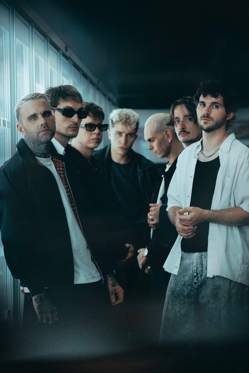 RIFFX_fr's tweet photo. Jour J pour la collab @BandLastTrain x @LANDMVRKS 😍 Nos français ont du talent ! #LastTrain #Landmvrks
Lien ci-dessous 👇 https://t.co/vPKxj7sbHW