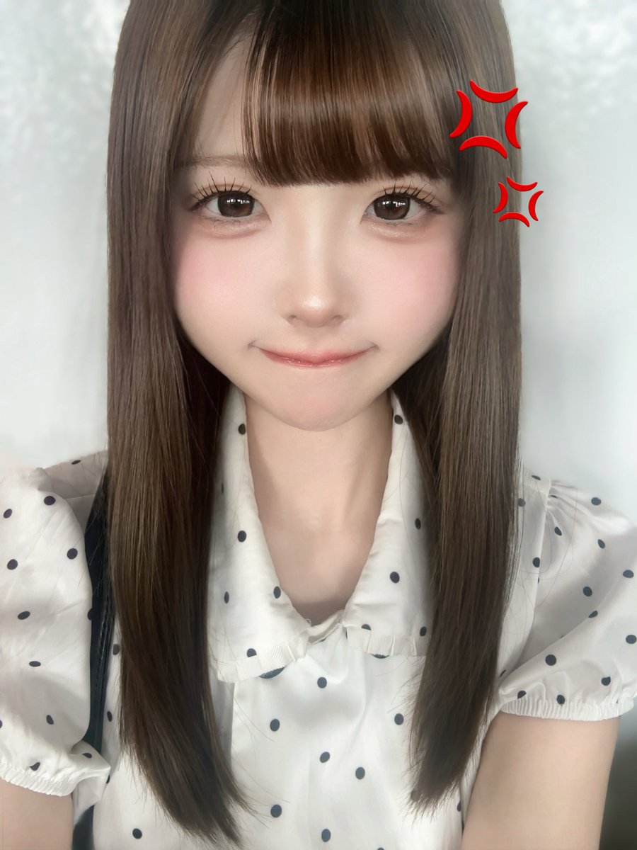 oomx_o's tweet photo. ジト目 https://t.co/h62GwqVW19