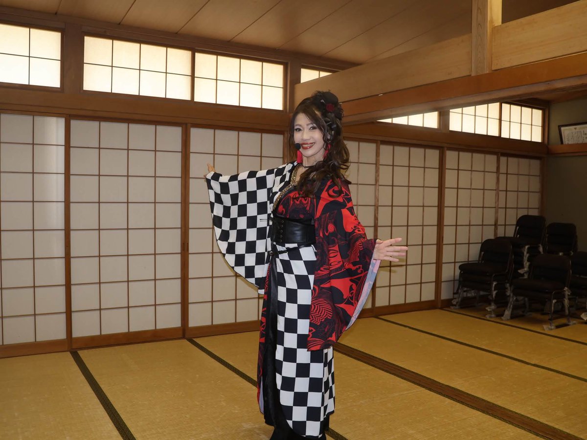 rena_magic's tweet photo. マジシャンRENAです。

今日は
福井県にきてます😊
地域様の秋まつり2会場で出演です✨

#マジシャンRENA https://t.co/LQsZ0YKyEF