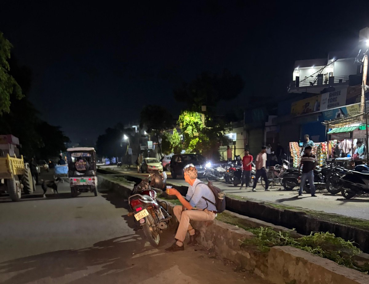 Chirkut_007's tweet photo. From daylight to moonlight!
Many thanks to @lkopolice @Uppolice for such fearless environment on the roads and streets of Lucknow @AdminLKO @dgpup @LkoCp @Lko_VivekSharma Sector-I, Gokul Bhog, Arjun Park adjacent: PS Jankipuram. #Road_Bar_Lucknow
@CMOfficeUP @elonmusk
🙏 https://t.co/dX8HYAItxi
