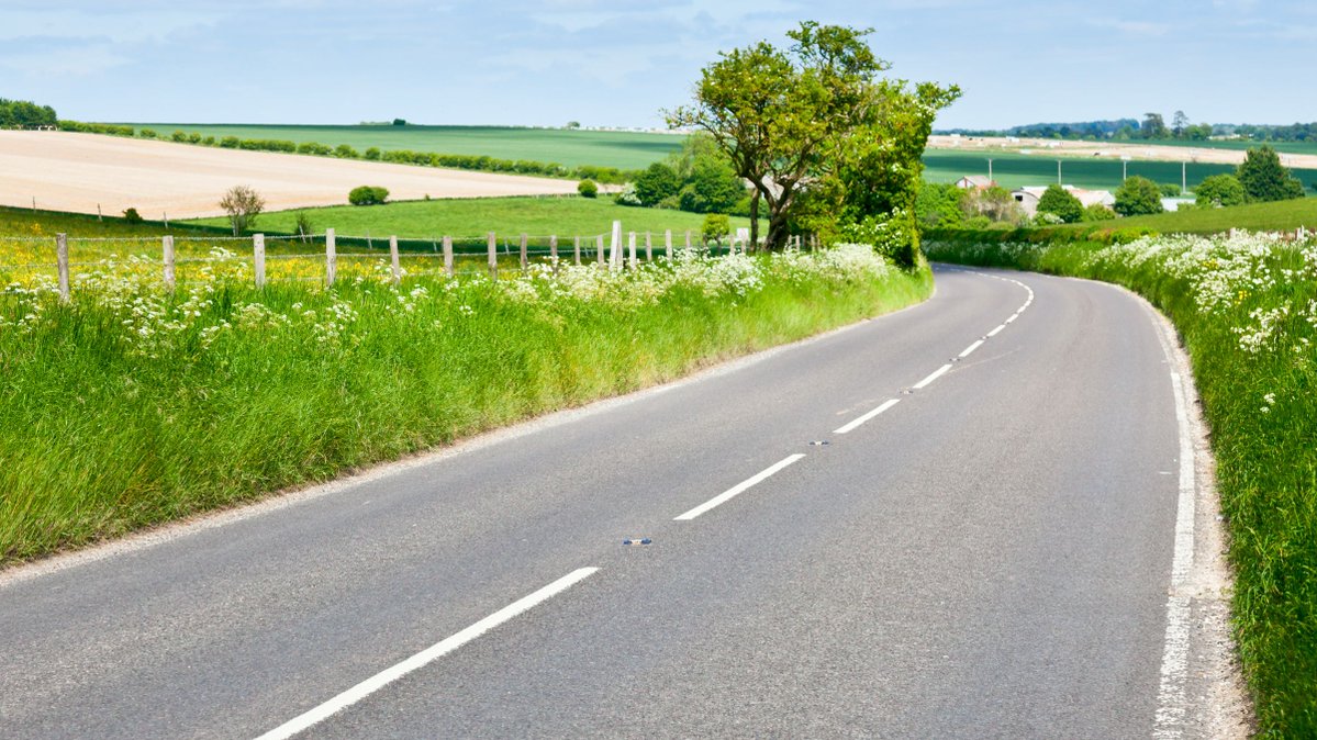 SimpsonsMCC's tweet photo. We stock a range of top #motorhome brands including @AutotrailVR @MclouisUK #FusionMotorhomes @_Elddis_ #Rapido #Chausson #AutoSleeper
So if you're looking to get out and explore the UK countryside we've got the motorhome for you. https://t.co/wzyApl2evw https://t.co/OqWqPkWOpA