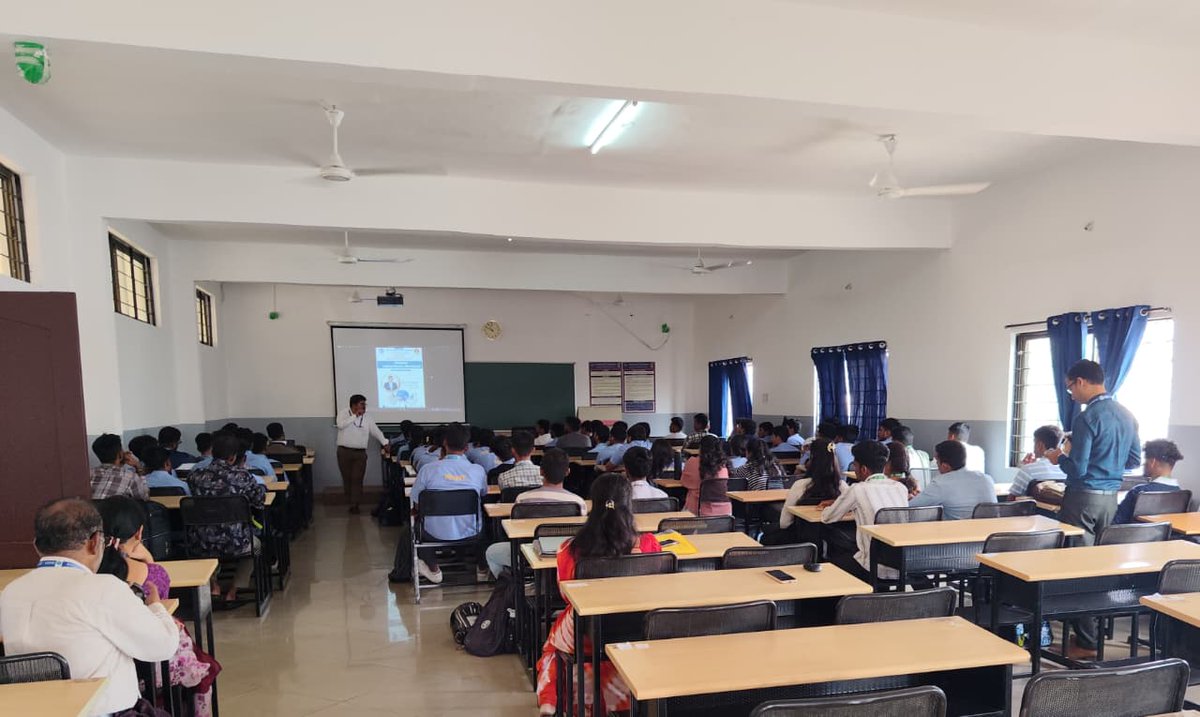 rnsit_mech's tweet photo. V Semester Orientation Program at RNSIT Mechanical Engineering!
Students gained insights into departmental facilities, placement support, SAE BAJA, Agro Club, Sustainable Agricultural Technologies &amp; NextGen Materials and Additive Manufacturing. https://t.co/W1Kjk01JOX