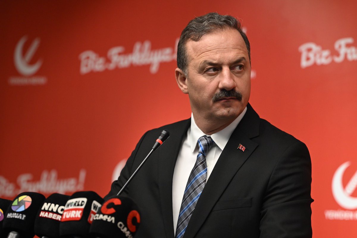 anahtarparti's tweet photo. Yeniden Refah Partisine iadeiziyaret…

Genel Başkanımız Sayın Yavuz Ağıralioğlu, Yeniden Refah Partisi Genel Başkanı Sayın Fatih Erbakan’ı ziyaret etti.

Gerçekleştirilen görüşmede Türkiye’nin gündemi, milletimizin beklentileri ve ülkemizin geleceği konuşuldu. Görüşmenin ardından iki lider ortak basın toplantısı düzenleyerek gazetecilerin sorularını yanıtladı.

Ziyarette Genel Başkanımıza; Hukuk Politikaları Başkanımız Sayın Prof. Dr. Oğuz Sadık Aydos, Kültür, Sanat ve Turizm Politikaları Başkanımız Sayın M. Hakan Tanrıöver ile Çevre, Şehircilik, Afet ve Su Politikaları Başkanımız Sayın Emine Küçükali eşlik etti.

Nazik ev sahiplikleri ve samimi görüşmeleri için Sayın Fatih Erbakan’a ve Yeniden Refah Partisi’ne teşekkür ediyoruz.