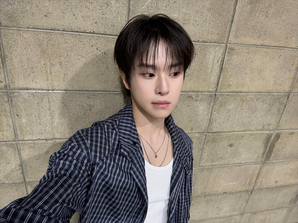 NewBeat_twt's tweet photo. [#박민석]

추석 잘 보내♥️ https://t.co/sydqyJwnbz