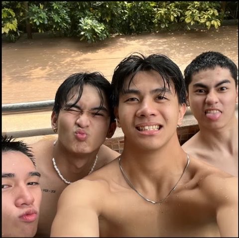 Da_vincix's tweet photo. 😗😙😁😝 https://t.co/ctIsjI6rsn