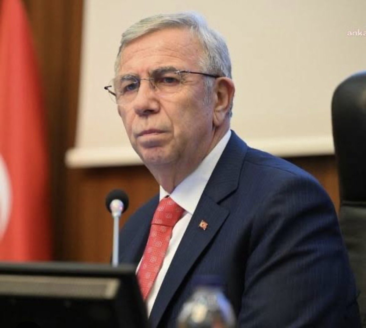 Si_Ne_M_'s tweet photo. Ankara Büyükşehir Belediye Başkanı
 Mansur Yavaş, "CHP'den istifa etti."

 🗣️ Siyasette bazı kararlar vardır öfkeyle alınmaz, kırgınlıklar açıklanmaz. 
🗣️ Yoluma bağımsız olarak devam edeceğim. 

#MansurYavaş https://t.co/Oku8ZRLxNT