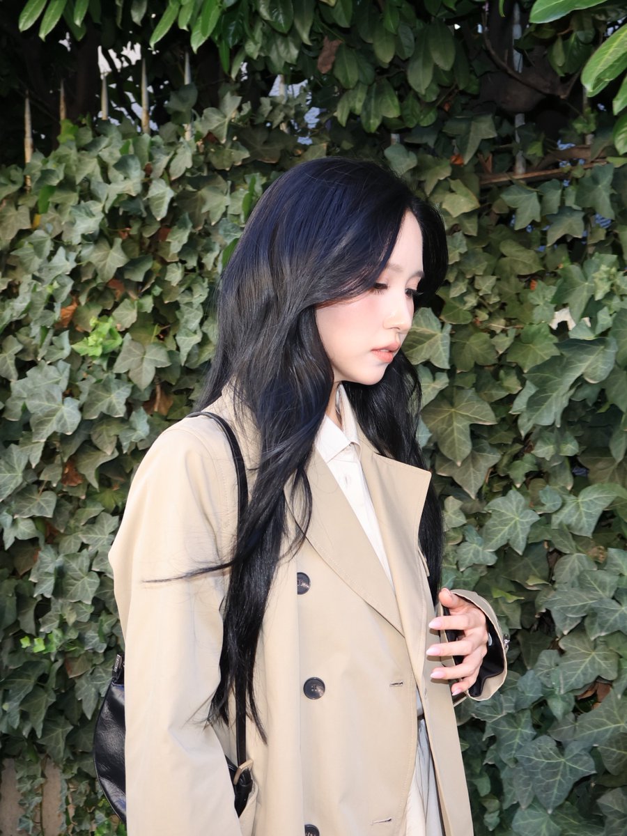 godmitzu's tweet photo. PRINCESS MINA FOR FENDI AT MILAN FASHION WEEK https://t.co/FGXNPX1Zfs