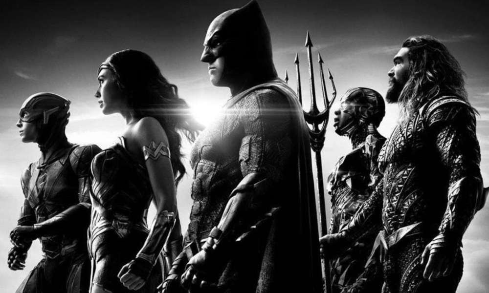 markmediaco's tweet photo. - Sometimes you have to take a leap of faith first. The 'trust' part comes later. 
@ Father Leone, MAN OF STEEL (2013)

I ask you to take a leap of faith and trust the audience, who actually cares. 

#RestoreTheSnyderVerse @ParamountPics https://t.co/QQutNL3JHj