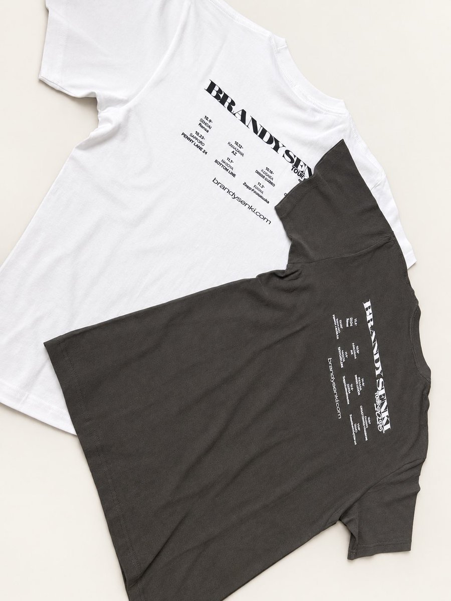 brandy_senki's tweet photo. BRANDY SENKI TOUR 2026 MERCH🧸💜

▶️https://t.co/m6ucCgOFLm

▪️Montage Photo Tour Tee '26
COLOR : WHITE / BLACK
SIZE : M / L / XL

▪️Cracked Tour Towel '26

▪️Killed Bear Puffy Sticker

 #ブランデー戦記 #brandysenki
 #merch https://t.co/K6MEHcUDqc