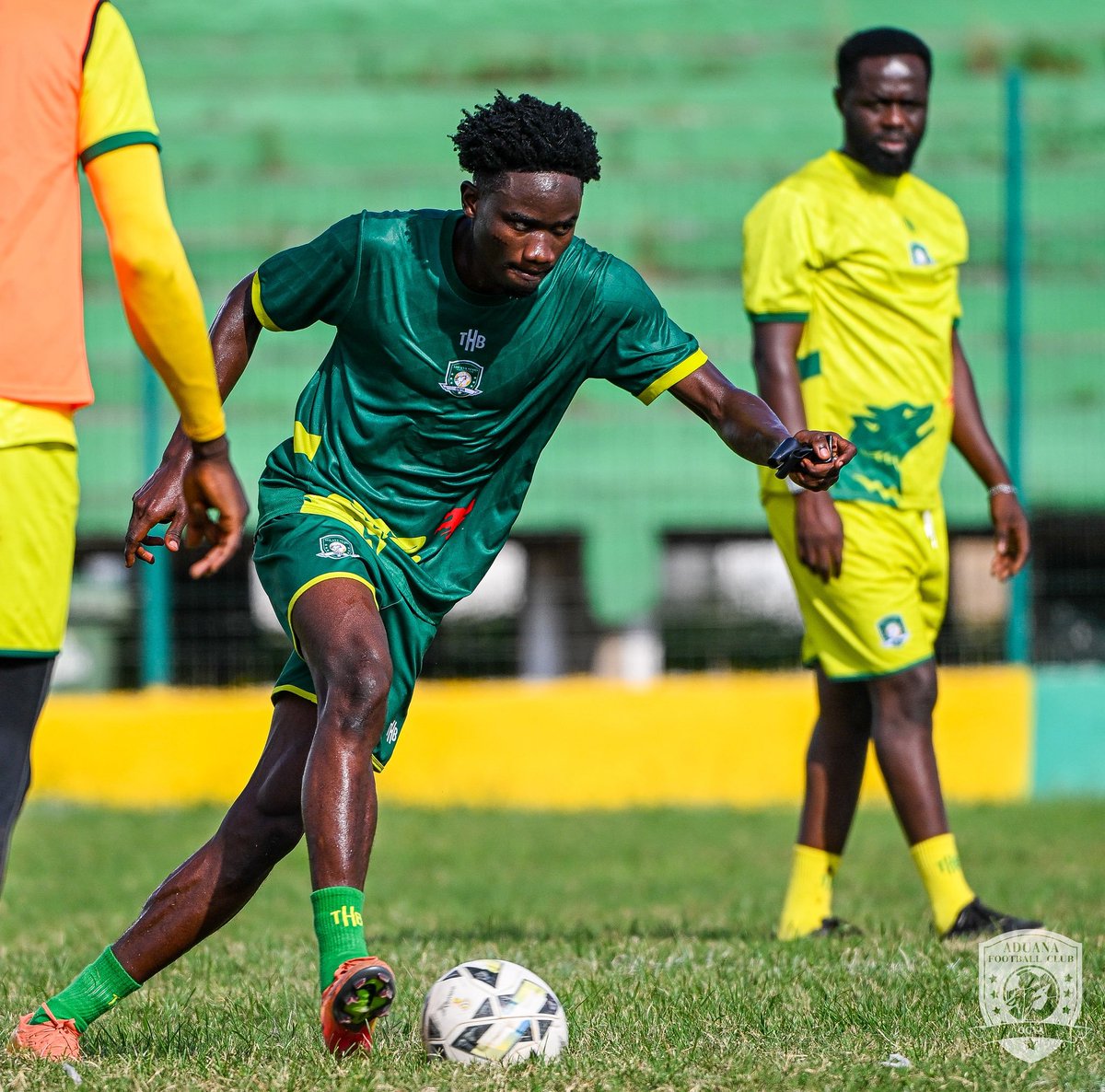 AduanaStarsFc's tweet photo. 🔥 𝗛𝗜𝗚𝗛 𝗘𝗫𝗣𝗘𝗖𝗧𝗔𝗧𝗜𝗢𝗡𝗦. 𝗛𝗜𝗚𝗛𝗘𝗥 𝗗𝗘𝗟𝗜𝗩𝗘𝗥𝗬. 🐕💚💛

Every detail is being covered. 𝗦𝘂𝗻𝗱𝗮𝘆, 𝘄𝗲 𝗰𝗼𝗺𝗲 𝗽𝗿𝗲𝗽𝗮𝗿𝗲𝗱. 👀🔥

𝗪𝗘’𝗥𝗘 𝗖𝗢𝗠𝗜𝗡𝗚. 𝘖𝘎𝘠𝘈𝘈𝘈𝘈! 🐕🔥

#Ogya #AduanaFC #GPLMW4 https://t.co/K8gcb2tEt1