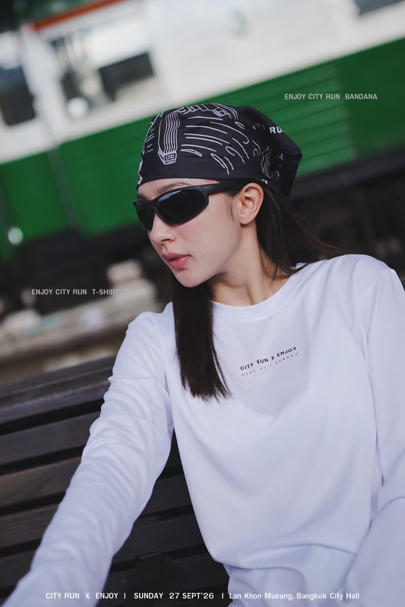 Enjoyyotdr_OFC's tweet photo. CITY RUN WITH ENJOY! 🐶🏃‍♀️ 

#Enjoyyotdr #เอนจอยธิดารัตน์

' ENJOY CITY RUN  T-SHIRT  WHITE ' 
Model: Thidarat 
Makeup: Enjoy  
Stylist: Enjong 

Catch you on Sun 27th! 👀✨ 

T-SHIRT pre-order now !! 
Link: https://t.co/edoGJufI43 https://t.co/8hrL5rVhTg