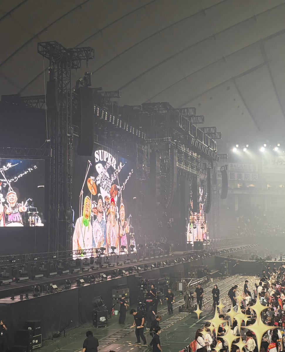 87SPBV's tweet photo. 「人として」の時にカメラで抜かれたやなぎさんが「届け！」って言った姿にグッときた
東京ドームDAY2

#SUPERBEAVER https://t.co/0f055MUpg5