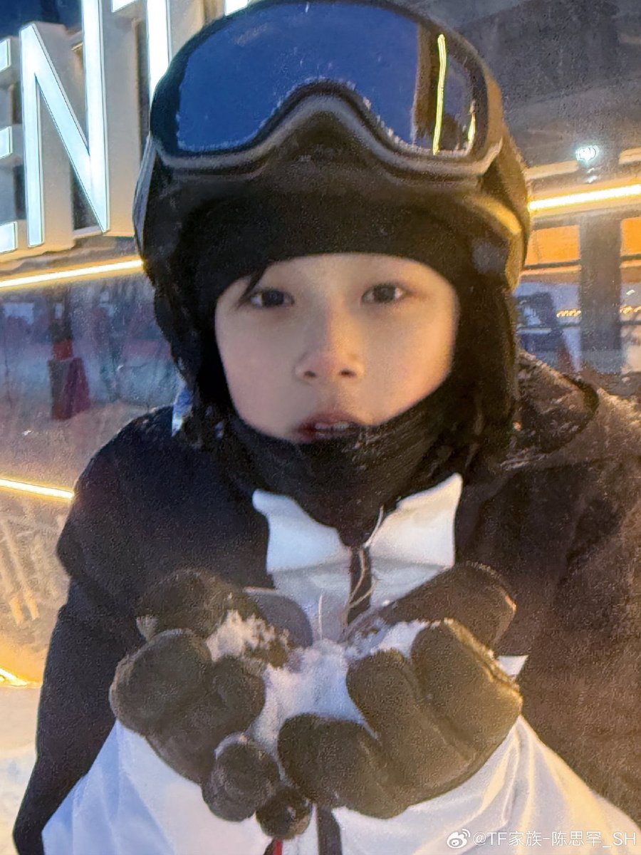 1000SH_'s tweet photo. 250207 보드타는 애기천쓰한과
260923 보드타는 조금커버린천쓰한
다 울자 다 울어보자 https://t.co/A1OklUE18Z
