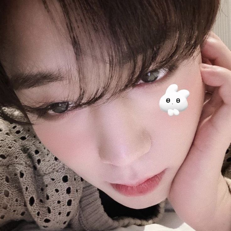 Da1mnim's tweet photo. 무ㅜ야 나 이날 진짜 조아하는데 셀카 처음봄 ♡ https://t.co/kheo1jdMl1