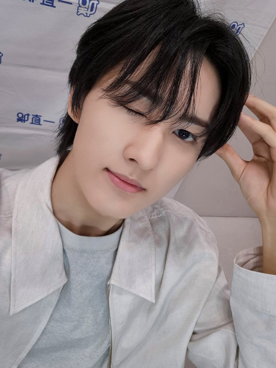 O6S29's tweet photo. 260923 플러스챗 #주환

디엑스 추석 연휴 잘 보내고 맛난 거 많이 먹고 만나요~~ https://t.co/QLw0tVcCCc