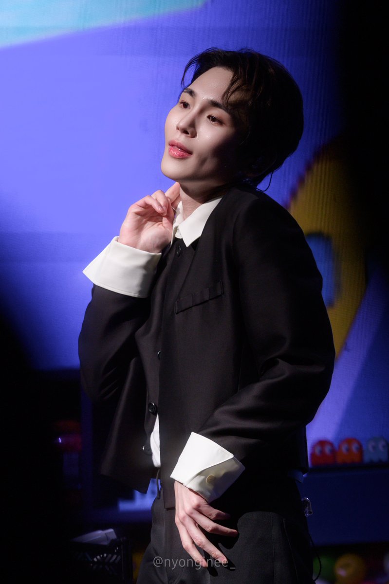 nyonginee_'s tweet photo. 20260923 키덜트클럽 밤공

#KEY #기범 #SHINee https://t.co/wv6GHrJgYe