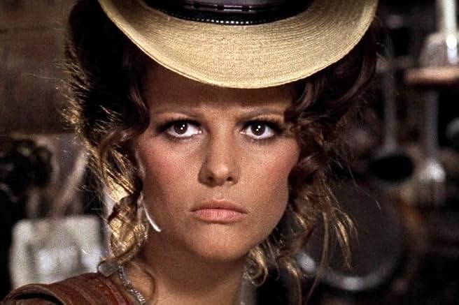 marincine's tweet photo. Hace un año murió, a los 87 años, la actriz italiana Claudia Cardinale, de gran belleza e innegable talento; estelarizó filmes fundamentales: Rocco y sus Hermanos, El Gatopardo, 8 1/2; protagonista de El Bello Antonio, La Chica de Bube, El Silencio del Diablo, triunfó también en producciones internacionales (La Pantera Rosa, Los Profesionales, Érase una Vez en el Oeste, Jesús de Nazareth, Fitzcarraldo).