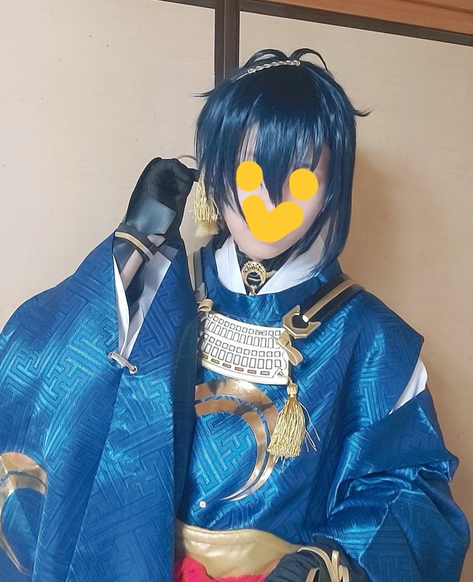 c_howa2's tweet photo. とりあえず直し必要なとこ見つけるのに着てみたけど着方どうにかすれば問題無さそう。ウィッグは少しまた調整する。やっとこさ準備しただよ😌 https://t.co/aNKjLmEhBC