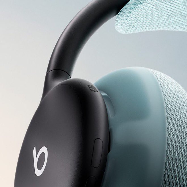 dbayexquisite's tweet photo. Apple just dropped another product 🤭

The Beats 360 Over-Ear Headphones. It comes with color-matched ear and headband cushions and it’s sold for $350 ($379 with tax).

You can also get additional cushion kits (see second frame) in any colour of your choice for $10 each.

Order yours directly from the Apple US store or Amazon through @dbayexquisite and we’ll ship it to your doorstep in Nigeria.