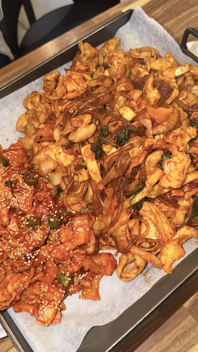 eeeeeelzz's tweet photo. 너무만나고싶엇어요 https://t.co/jWx6Bw48uL