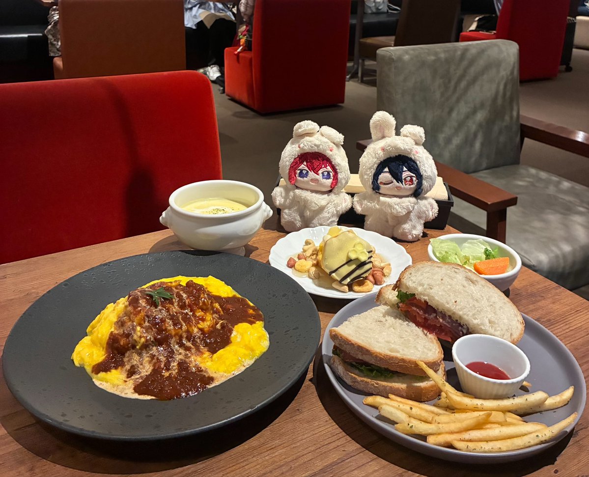 chuks2_'s tweet photo. なんだかんだ行く機会なくて初めてのカフェシナモン🤍できた時からずーっと行きたかったからやっとご飯食べに行けてうれしかったT ꒳ T おいしかったしBGMも素敵でしあわせだった🎀 https://t.co/d9N0hNQsWk