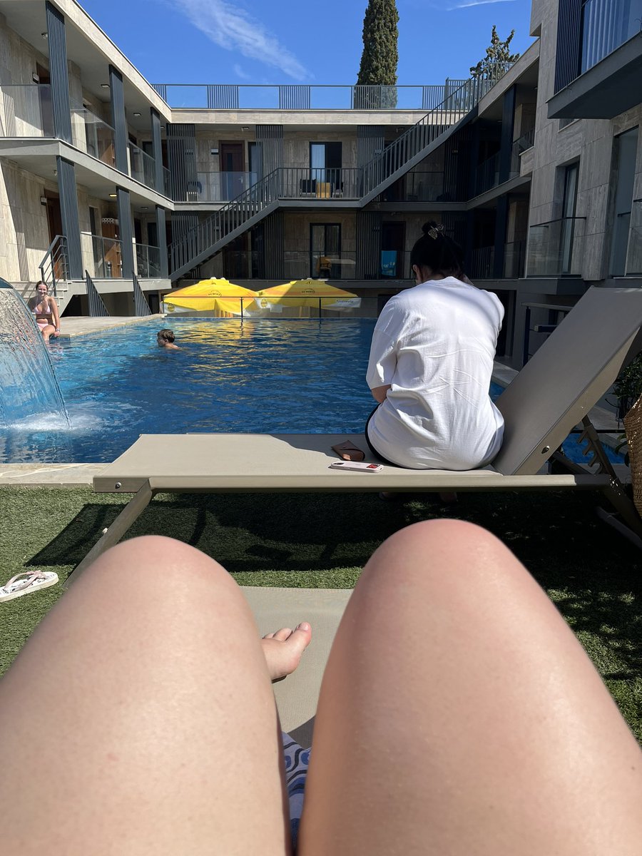birucck's tweet photo. ⛱️👙 https://t.co/AoItQm40vU