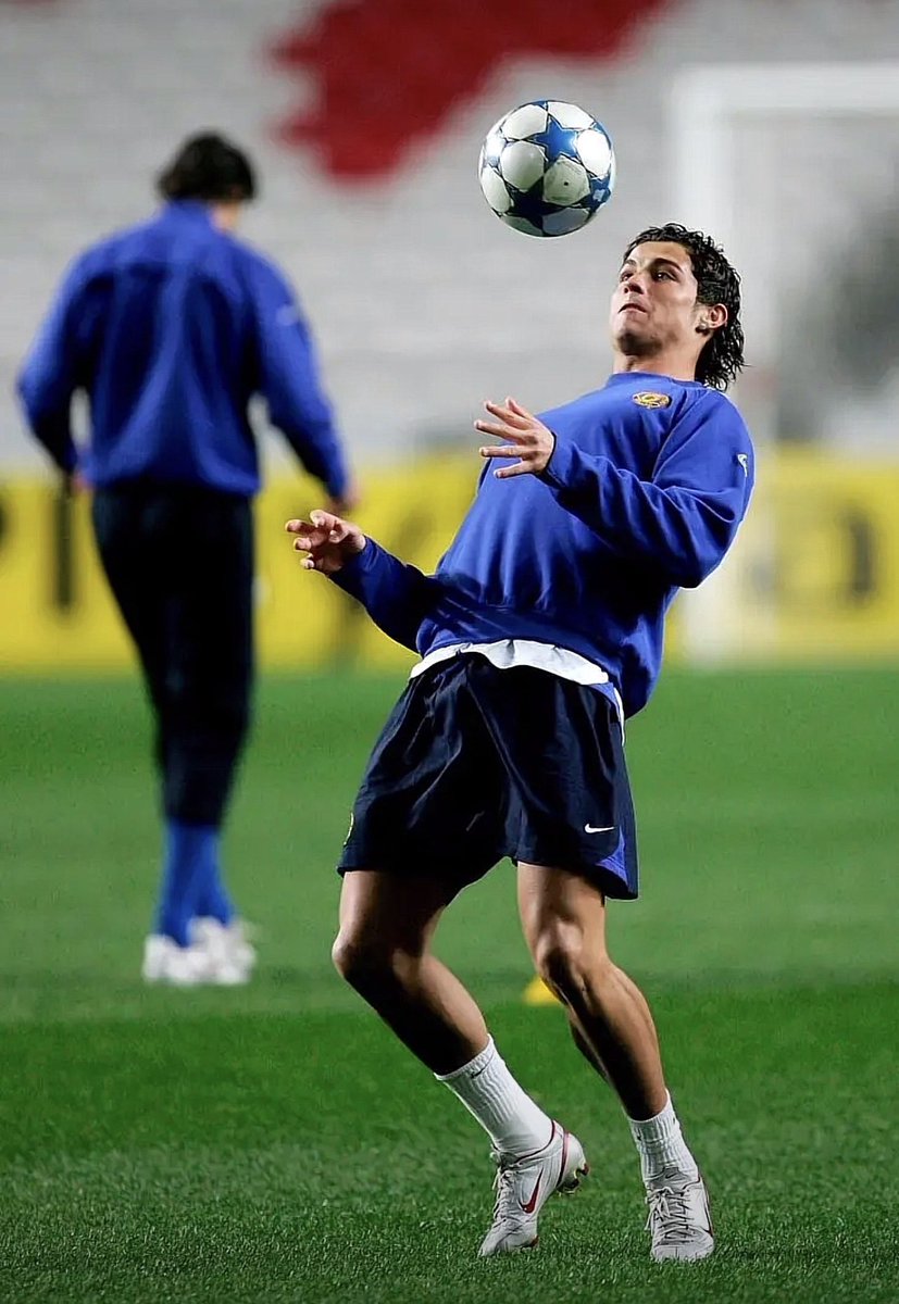 cr7bm_'s tweet photo. @CR7_OS7 https://t.co/F469uDbcen
