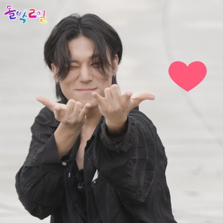 atizu_1024's tweet photo. 조은 저녁!
티친드을 다들 저녁 먹엇나용? 저는 방금 다 먹엇어용😽 헤헤 티친들은 아직이면 언능 먹어용!!
이제 추석 연휸데 다들 어디 가시나용? 저는 친가댁 가용! 시골이라서 너무 좋아요🥺 산덕이랑 보뚱이 데리고 가서 사진 남기고 오겟습니다🤭 헤헤
그럼 다들 즐거운 추석 연휴 보내용🍀 https://t.co/kV5KIXChbG
