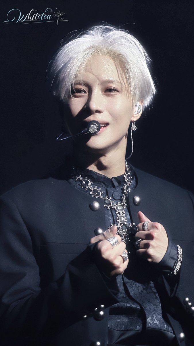 Whitetealvtm718's tweet photo. 260919(｡･ω･｡)ﾉ♡
📷
#태민 #TAEMIN #泰民 #テミン  #LiMiNaL  
#TAEMIN_LiMiNaL_in_seoul https://t.co/vWbZovETMd