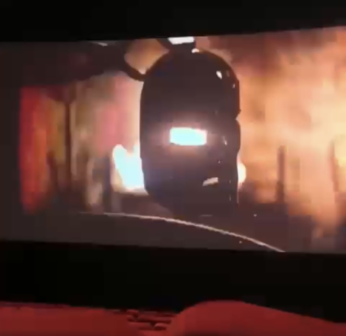 RajatRC3's tweet photo. Dr. Doom Mask Leak From Avengers Endgame Encore Extra Scene https://t.co/MemMDqCXk2