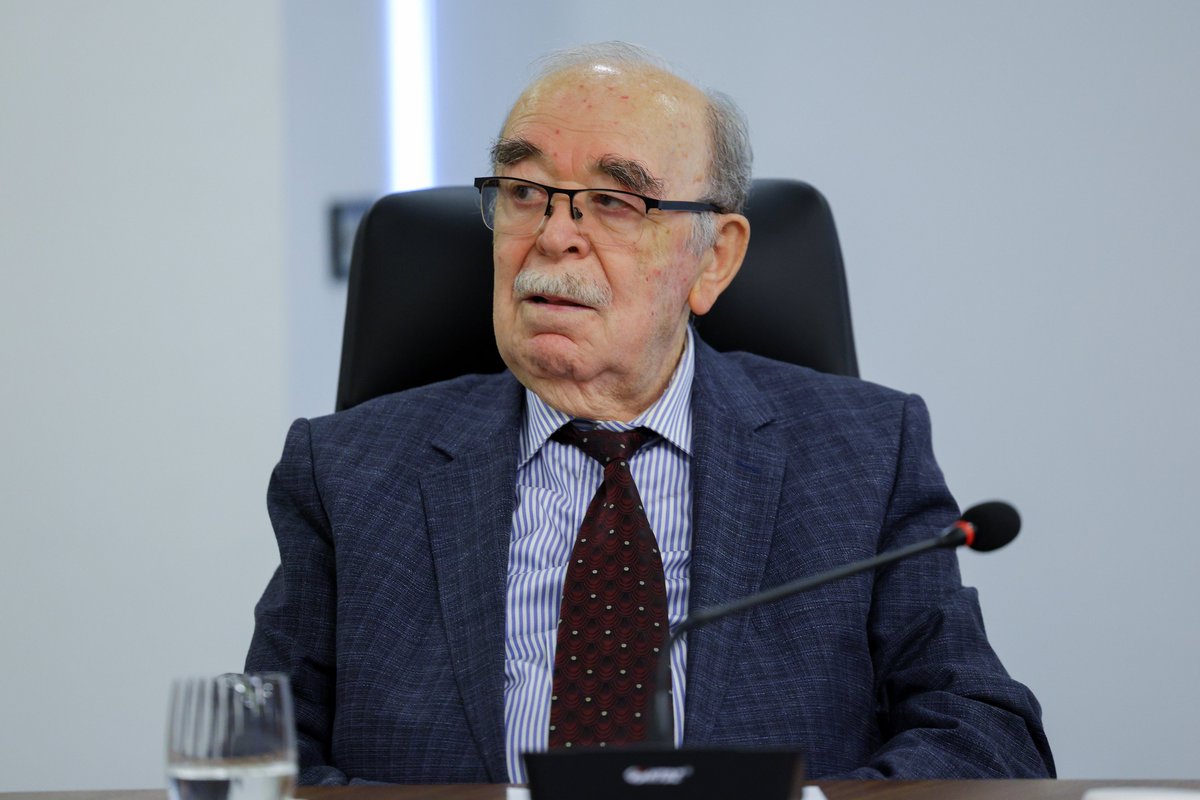 YeniPartiFoto's tweet photo. YENİ Parti Genel Başkanı Özgür Özel, YENİ Parti Genel Merkezi’nde Kafkas Dernekleri Federasyonu heyetini kabul etti. https://t.co/FJLJ0yXqdw