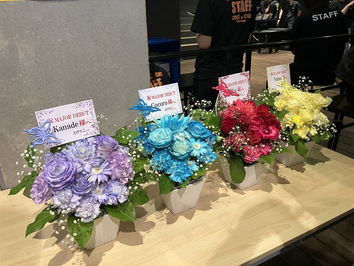 Gdur3D's tweet photo. 久々のライブダブルヘッダー、夜の部(5時開演と早いけど)は渋谷にてNEK! ワンマン。若く可愛く活きが良く、何より申し分なくカッコいいロックンロール存分に楽しみました。どうせならこんなおっさんとしてじゃなく同世代の女子として会いたかったぜ、なんて(異常)感覚、久しぶりに抱きましたわ。 https://t.co/2sGjI7qDrt