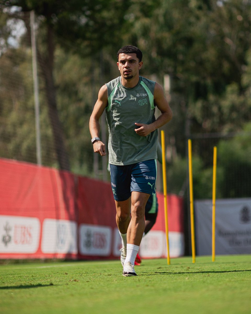 BurnleyOfficial tweet picture