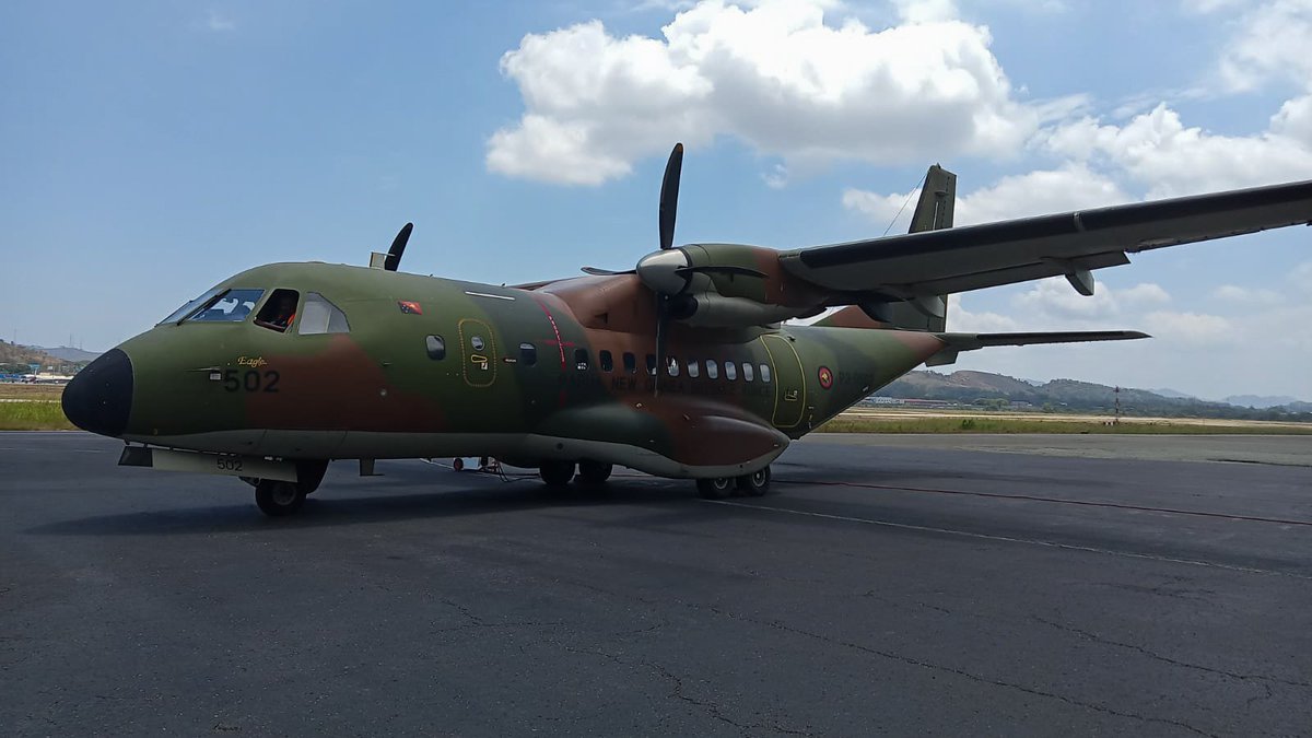 officialptdi's tweet photo. Port Moresby, Papua Nugini (23/09) – PT Dirgantara Indonesia (Persero) (PTDI) menyepakati kontrak maintenance untuk 1 (satu) unit pesawat CN235-100 milik Angkatan Pertahanan Papua Nugini (Papua New Guinea Defence Force/PNGDF).
Baca Selengkapnya [ https://t.co/uK6q8vRFyp ] https://t.co/s1DtXGewH4