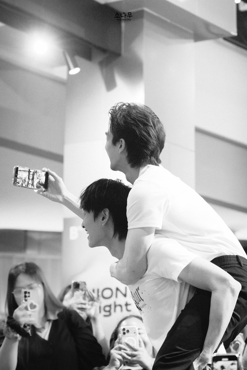 pPinetree8's tweet photo. สิ่งนี้ 🥹🥹

NOUR X MINI MEET DAY
#NourTheSeriesEp7
་۪ #BossTong #Bossirr #tongtong ﾉ* https://t.co/M1tATmJBZD