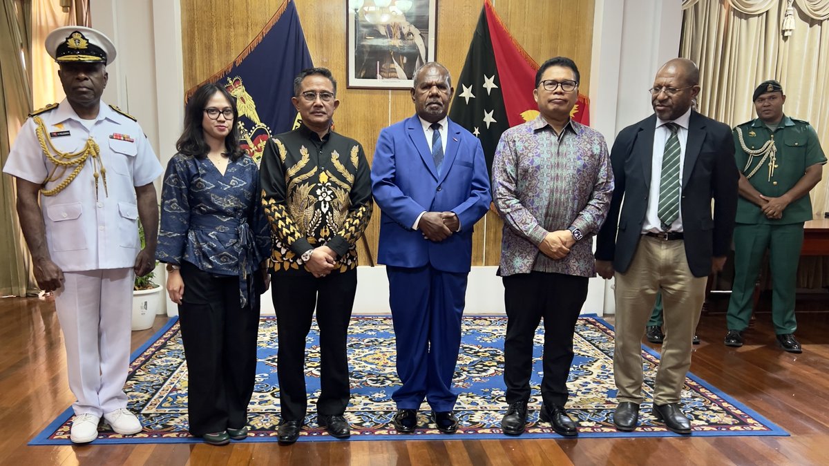 officialptdi's tweet photo. Port Moresby, Papua Nugini (23/09) – PT Dirgantara Indonesia (Persero) (PTDI) menyepakati kontrak maintenance untuk 1 (satu) unit pesawat CN235-100 milik Angkatan Pertahanan Papua Nugini (Papua New Guinea Defence Force/PNGDF).
Baca Selengkapnya [ https://t.co/uK6q8vRFyp ] https://t.co/s1DtXGewH4