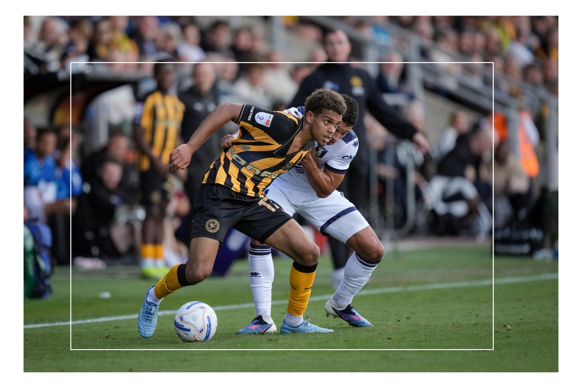 Camera_Maynard's tweet photo. Burton Albion v Mansfield Town… SkyBet League One ⚽️ https://t.co/OBYzPkzelr