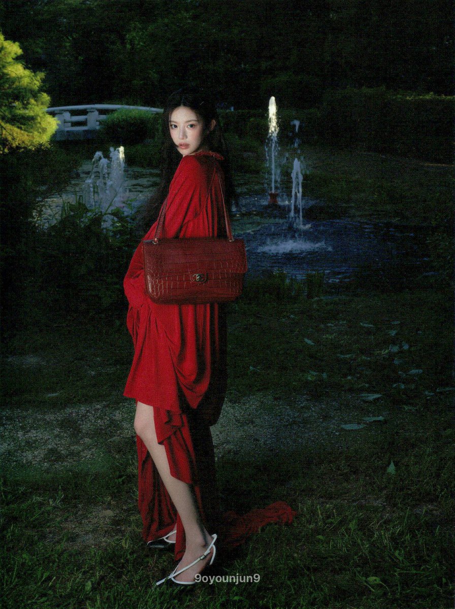 younjungsource's tweet photo. Go Younjung for Marie Claire October Issue (2026) ✗ Chanel @CHANEL [SCANS]

© 9oyounjun9 (x/twitter account)

#GoYounjung #고윤정 #高允貞 #ゴユンジョン https://t.co/rghFh3SH58