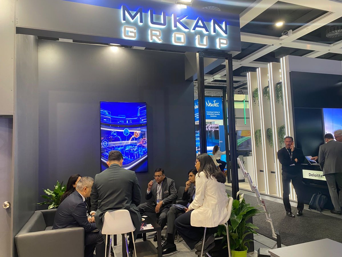mukanrail's tweet photo. İkinci günümüzden kareler 📸 Mukan Group olarak InnoTrans 2026 fuarının ikinci gününde de standımızı ziyaret eden değerli paydaşlarımızla bir araya gelmekten mutluluk duyarız.

📍 Hall 6.1 | Stand 215
📅 22–25 Eylül 2026 | Berlin

#InnoTrans2026 #MukanGroup https://t.co/h1hqrRjJzV