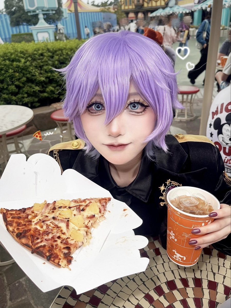 maple_nek0's tweet photo. メチャ・タベル・フェルミエ➰🍽️

キャストさんにヴィル様にバレないようにして下さいね〜💦って言われたჱ̒ ⌯ ·̫ ⌯ᐡ

#Dハロ仮装2026  #Dハロツイステ https://t.co/UJmFRdX3Su