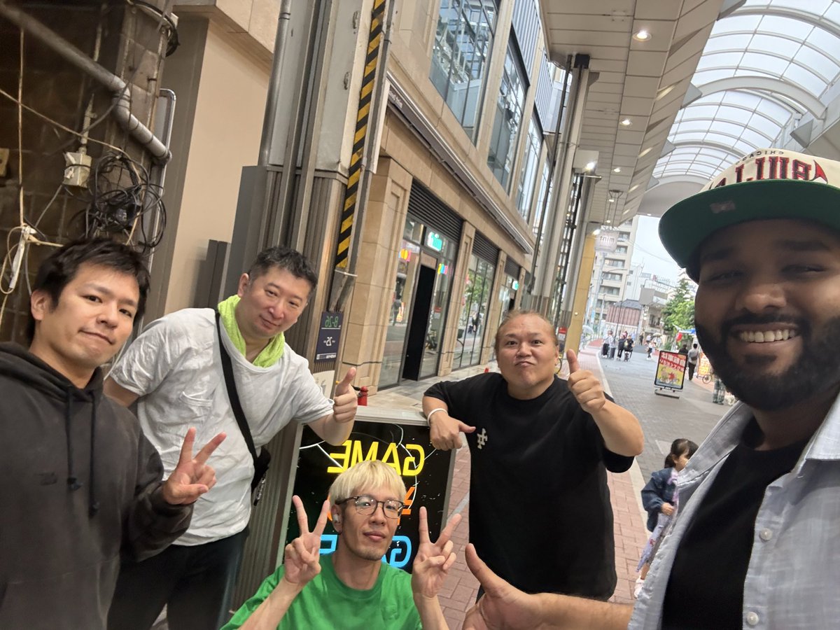 Musa_3S's tweet photo. I’ll do a recap of my trip later, but I just wanted to make a @newton_ooyama appreciation post.
12+ years of memories here. 
From amazing people I’ve met around the world, to the GOAT Newton staff team.

Thank you for the memories. Can’t wait for the next chapter of New Newton👏 https://t.co/C6DjtJhoBl