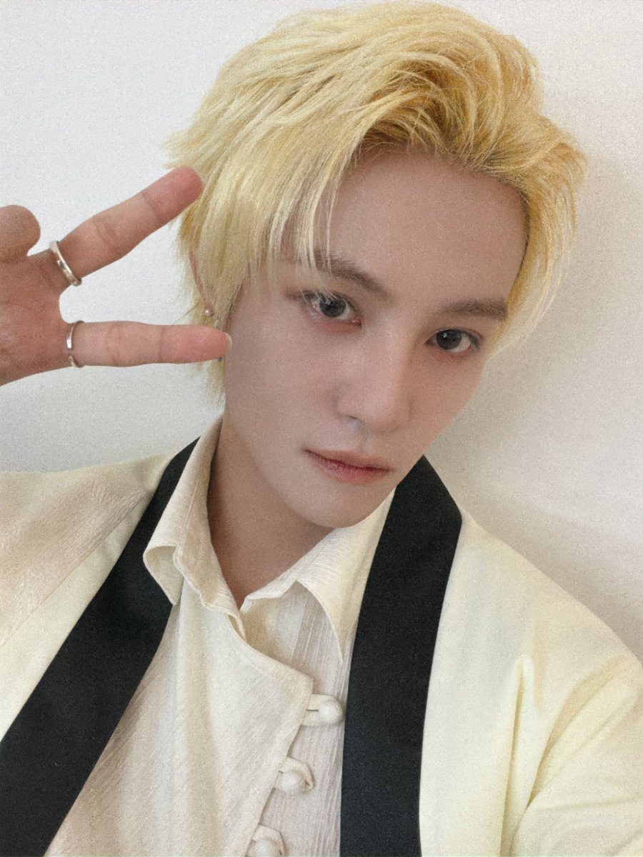 wayvwav's tweet photo. CUTIE YANGYANG https://t.co/jWwOWzThNU