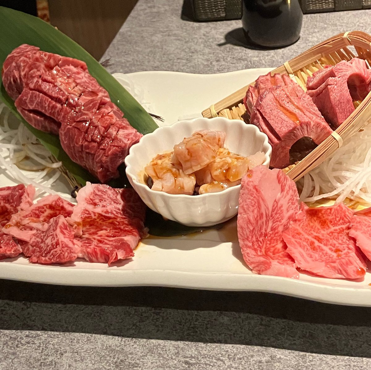 papipapi7689's tweet photo. 痩せたいけど食べたい...
昨日は焼肉の虎さんで贅沢に🥰
明日から忙しいからね！
気合い入れないと！ https://t.co/P5CK9RKEjV
