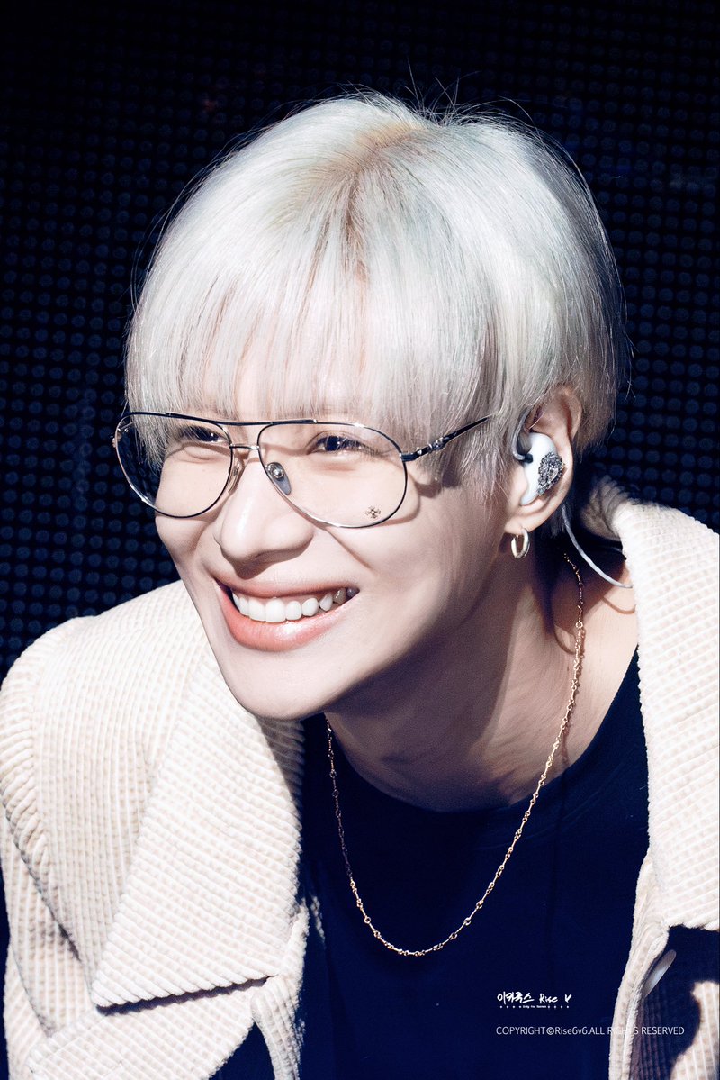 Rise6v6's tweet photo. 20260918-0920<LiMiNaL> 

#태민 #泰民 #TAEMIN #テミン https://t.co/9pJVdYiZ7C