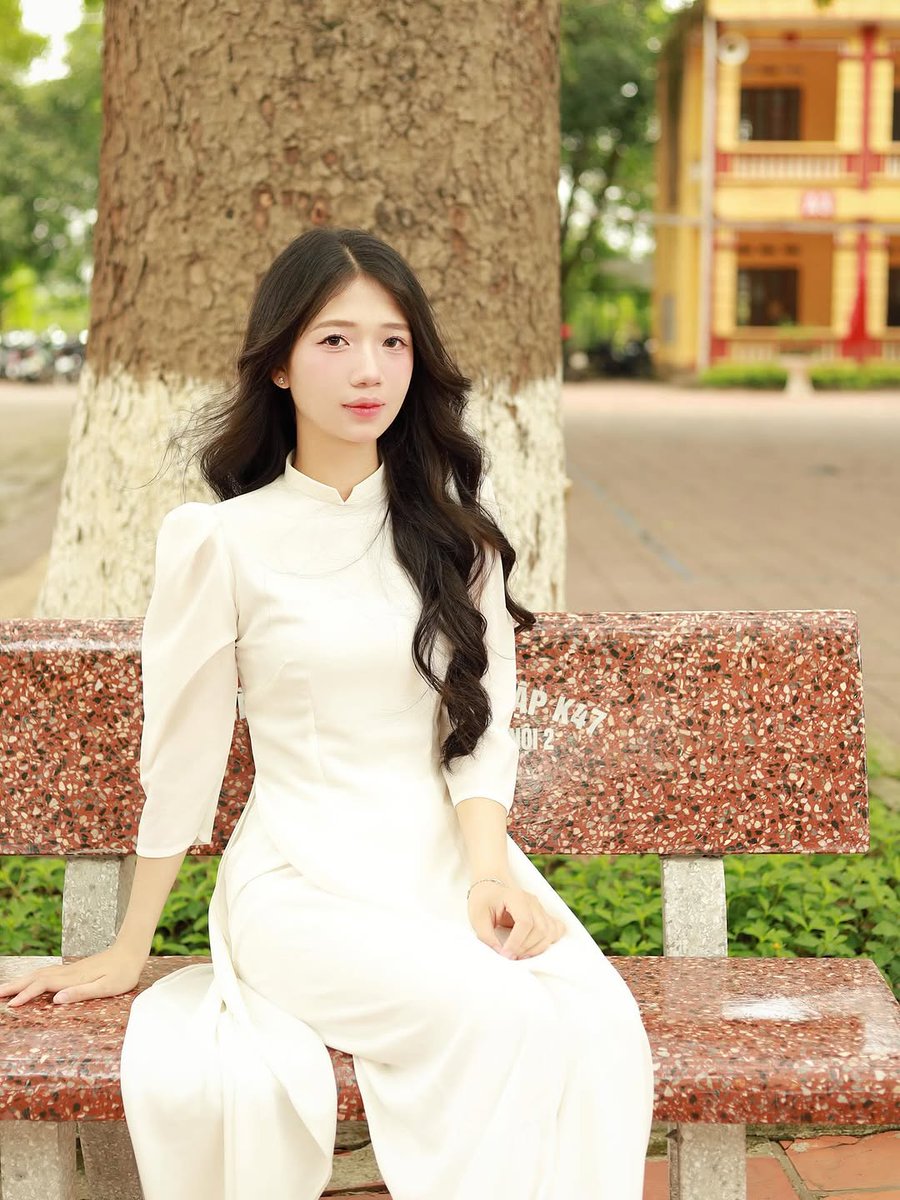 RADIOVIDENTE's tweet photo. Tạm biệt một phiên bản cũ của mình.. 🍀  _26.05.2025_ https://t.co/xRpx2EEmZ3