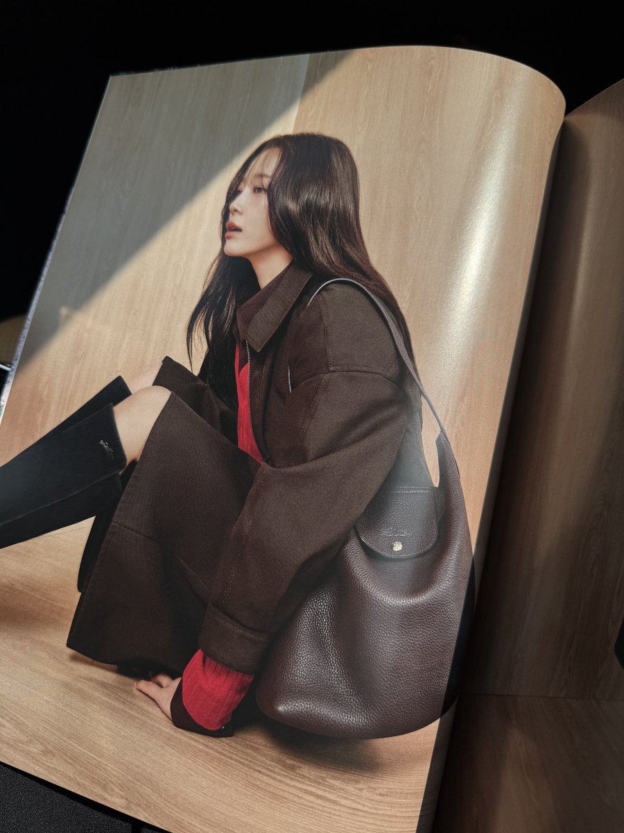 karrenstar's tweet photo. 260923 Marie Claire Korea magazine interview with #KIMSEJEONG Eng trans Part 3 

Q: This year, you opened the door with the 10th anniversary fan meeting and I.O.I activities, and are preparing a new drama at a new agency. If a new wave comes, do you willingly want to entrust your body again? 
🐶: There are times when I fell deeply enough to wonder if I can break free, diving recklessly to find a way in the waves. I wonder if I am fully feeling everything and enjoying the wave this year. I am not a great skilled person, but at least I am a surfer who doesn't fall off the surfboard, you know? Should I say I feel like I became such a person? With this heart, I am going to try to greet my new sea.

- The End- 

Photo credit: @greenkeem_