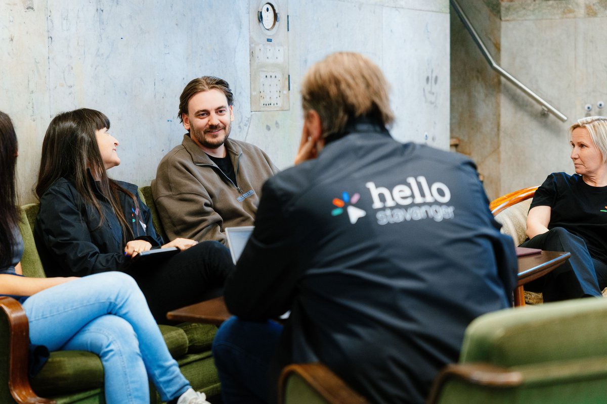 hellostavanger's tweet photo. Planlegger du en teambuilding-aktivitet for teamet ditt i høst? 🍂
Hva med en kombinasjon av kunnskapsbygging i helt skjermede lokaler, god mat, skikkelig fest 🎉 og networking med gamle og nye kolleger?
Da er HelloStavanger perfekt for deg! 🙌
#HelloStavanger https://t.co/Cjui89UbVc
